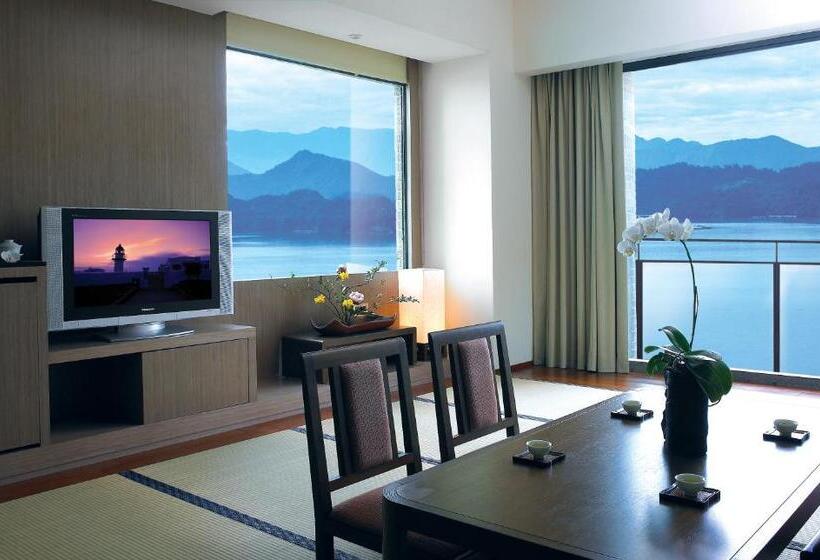 Tóra Néző Classic Szoba, Fleur De Chine