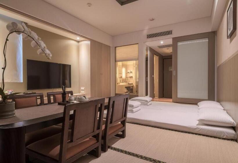 Premium room w/ mountain view, Fleur De Chine