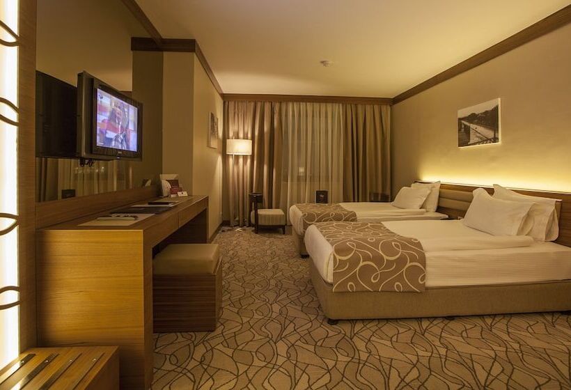 스탠다드 트리플 룸, Grand Hotel Gaziantep