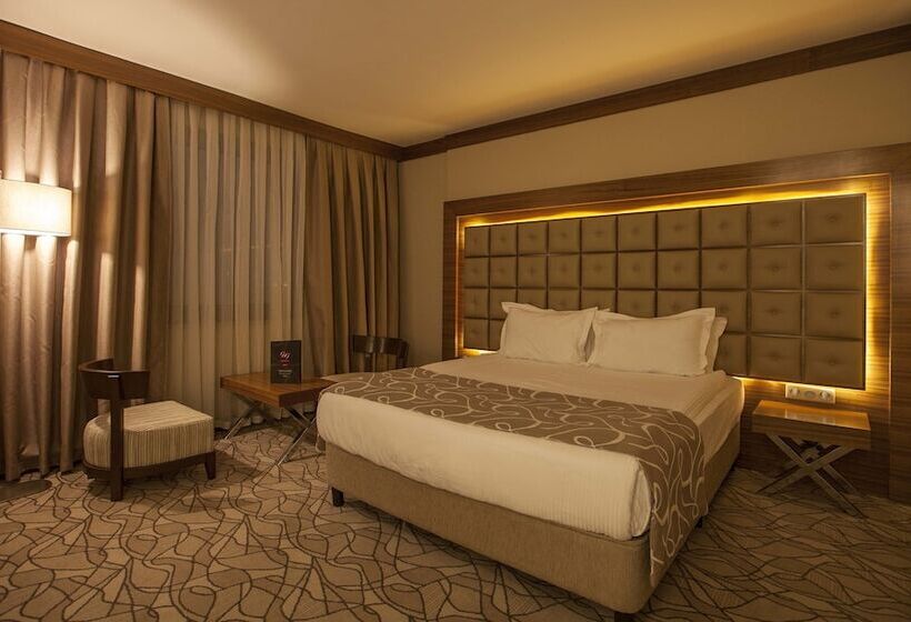 스탠다드 트리플 룸, Grand Hotel Gaziantep