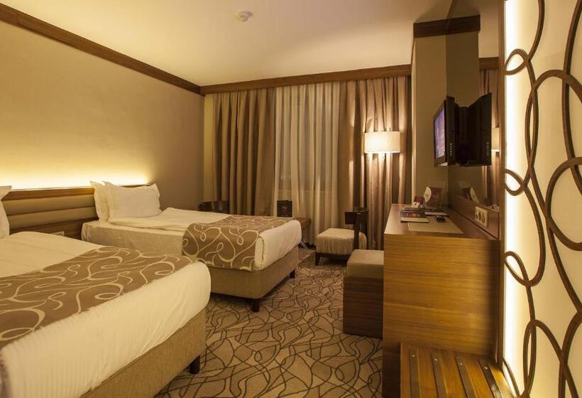 스탠다드 트리플 룸, Grand Hotel Gaziantep