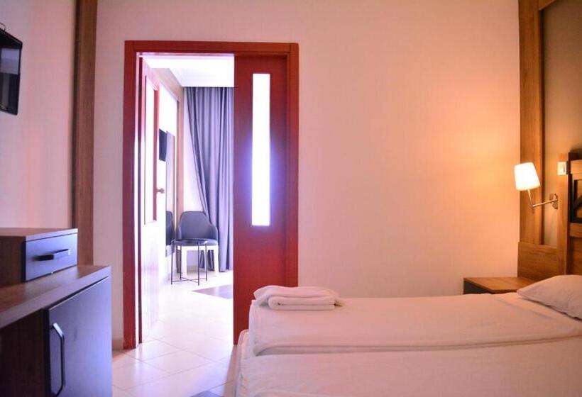 חדר משפחתי, İstanbul Beach