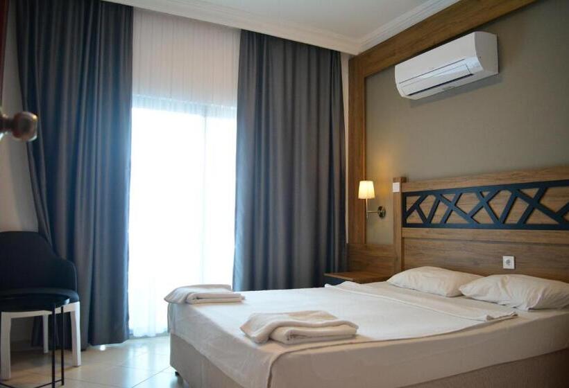 חדר משפחתי, İstanbul Beach