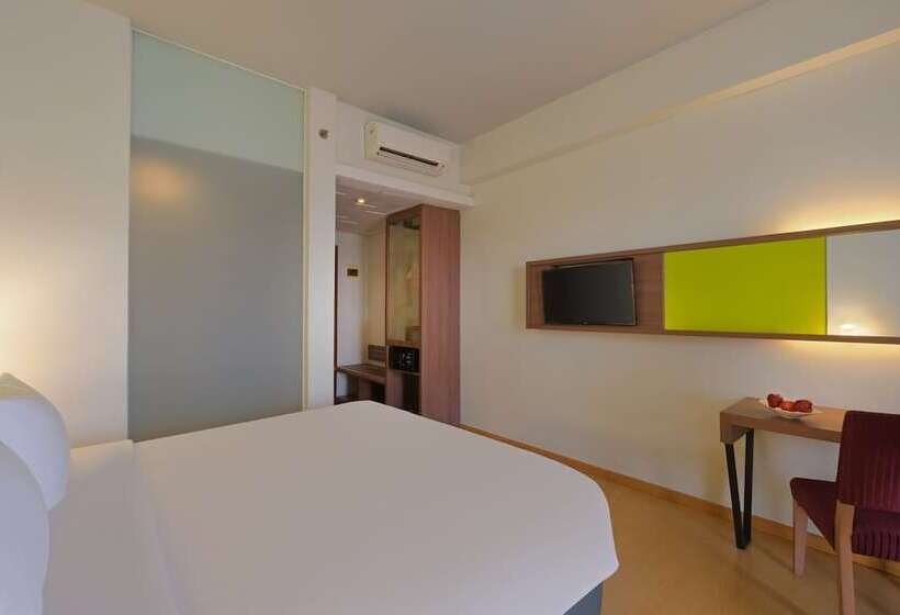 غرفة ديلوكس, Quest Hotel Simpang Lima   Semarang By Aston