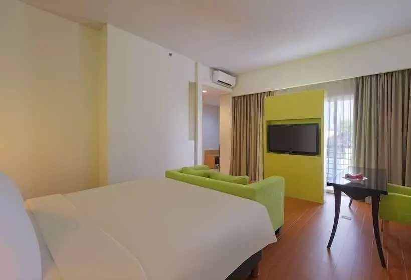 Executive-huone, Quest Hotel Simpang Lima Semarang By Aston