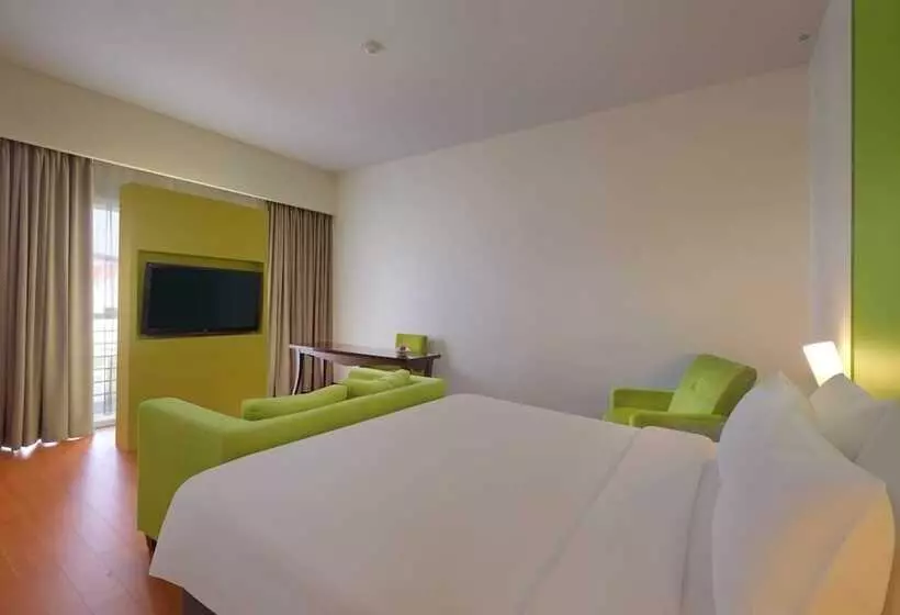 Executive-huone, Quest Hotel Simpang Lima Semarang By Aston