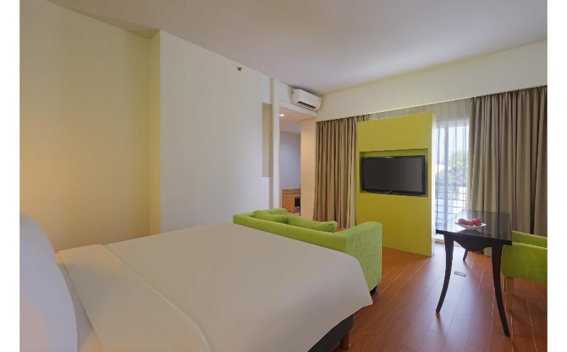 غرفة تنفيذية, Quest Hotel Simpang Lima   Semarang By Aston