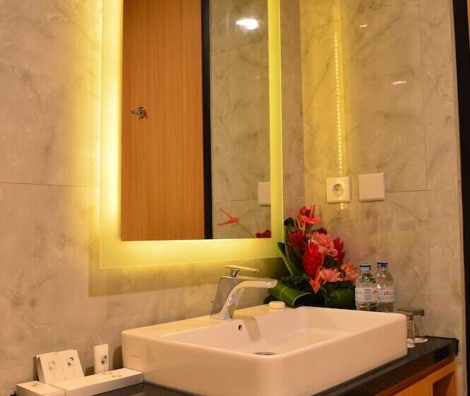 غرفة ديلوكس مزودة بشرفة, Swiss Belhotel Papua