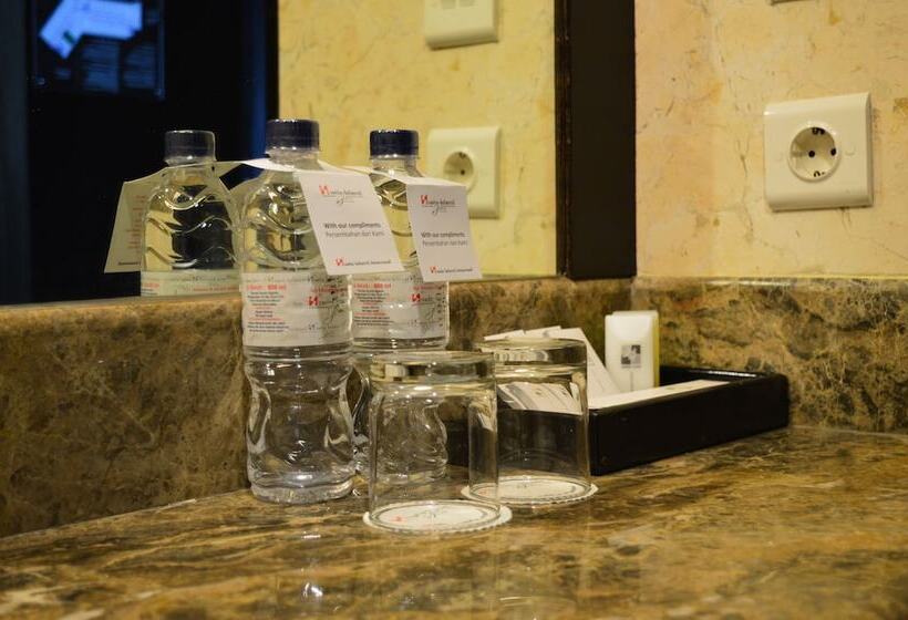 جناح إدارى, Swiss Belhotel Papua