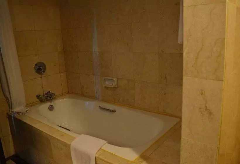 سوئیت اجرایی با چشم‌انداز دریا, Swiss Belhotel Papua