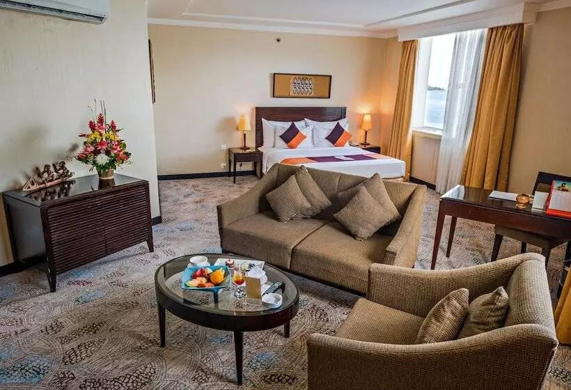 سوئیت اجرایی با چشم‌انداز دریا, Swiss Belhotel Papua