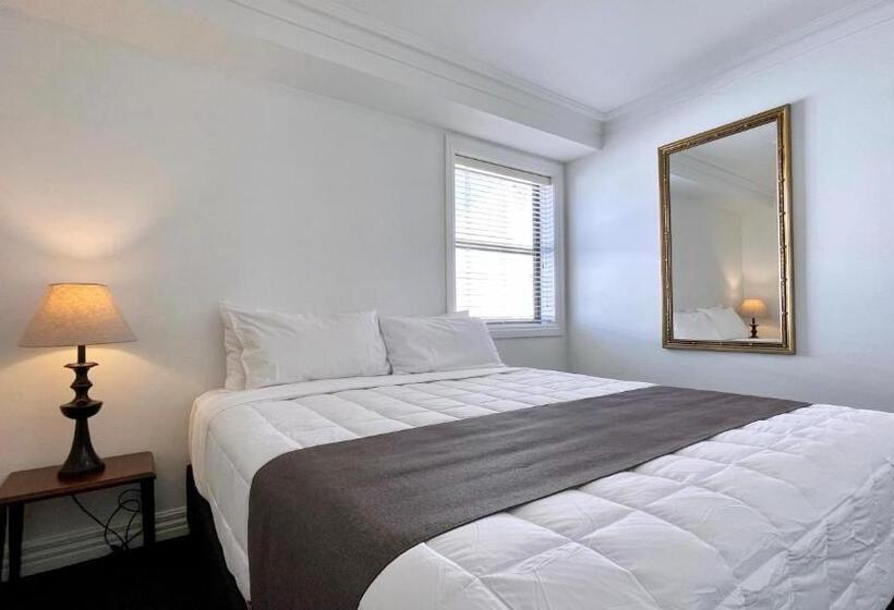 1 Bedroom Penthouse Apartment, The Waterfront