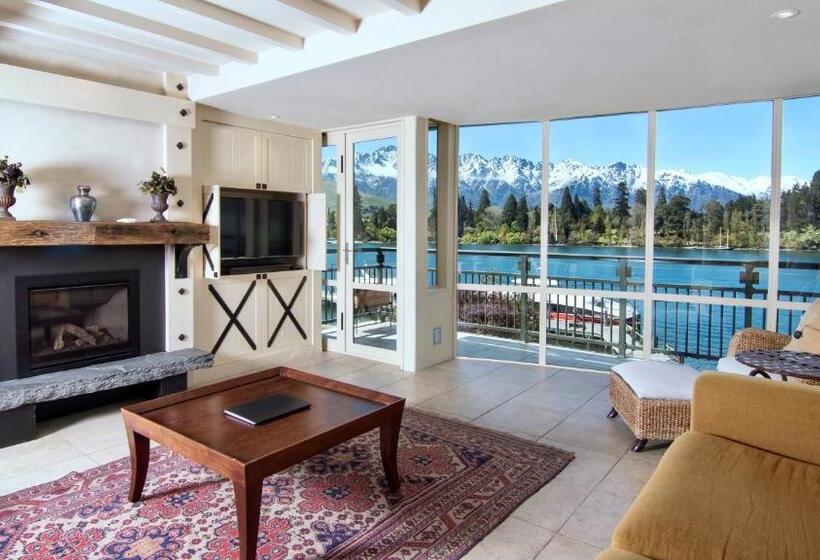 Executive-sviitti, The Waterfront