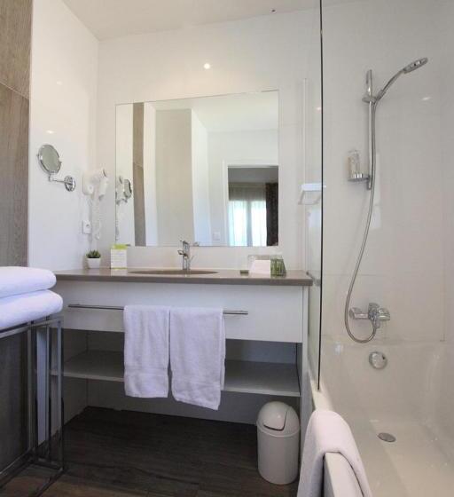 חדר קלאסי לשלושה, Val Baussenc, The Originals Relais