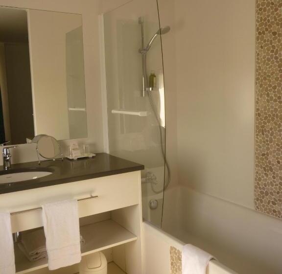 חדר קלאסי לשלושה, Val Baussenc, The Originals Relais