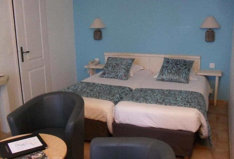 חדר קלאסי לשלושה, Val Baussenc, The Originals Relais