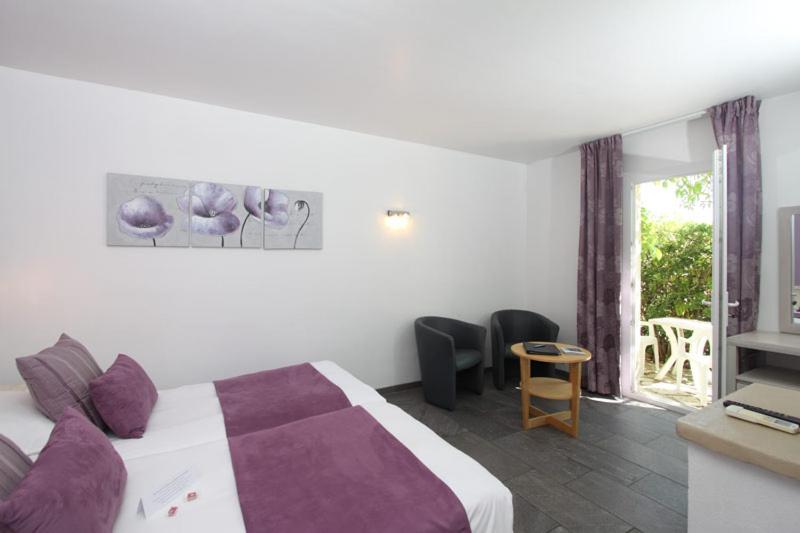 חדר קלאסי לשלושה, Val Baussenc, The Originals Relais