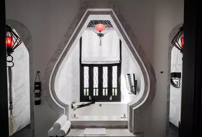 2 Bedroom Royal Apartment