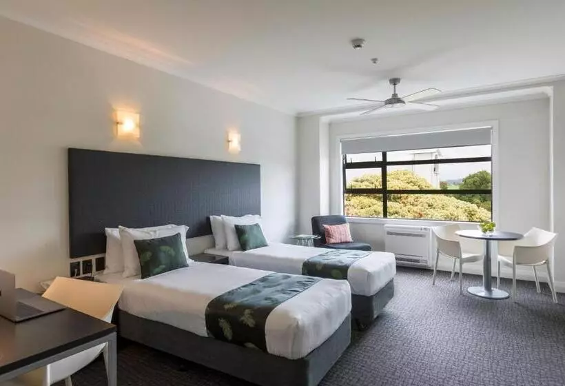 استودیوی استاندارد, Quest Napier Serviced Apartments