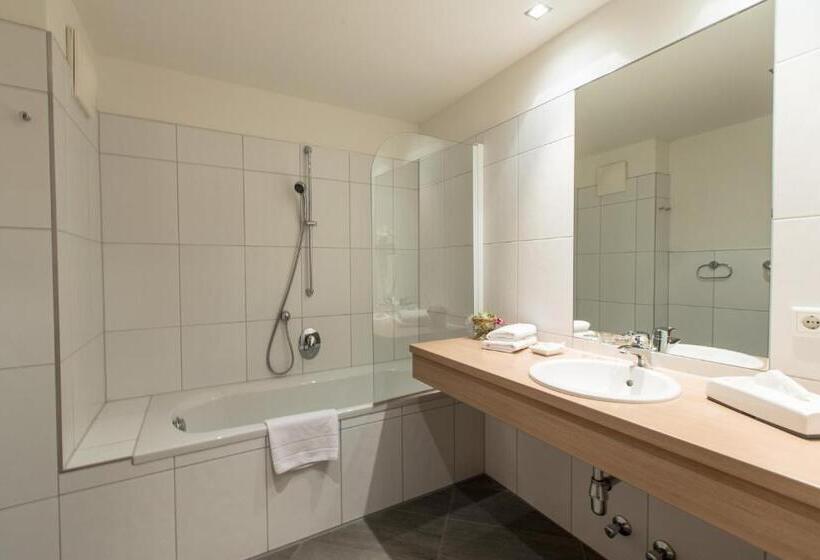 ガーデンビュースイート, Active By Leitner S