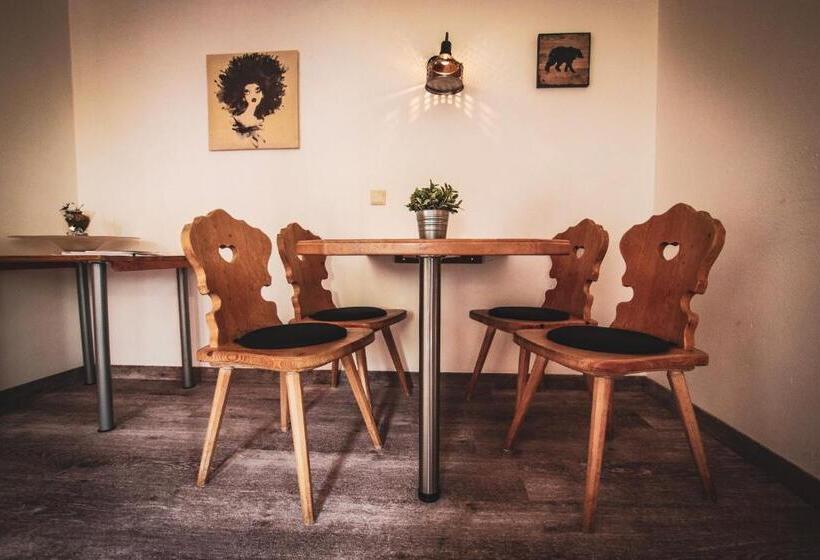 ２ベッドルームアパートメント, Active By Leitner S