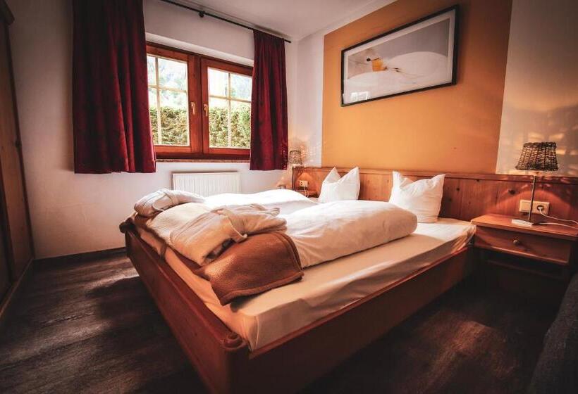 ２ベッドルームアパートメント, Active By Leitner S