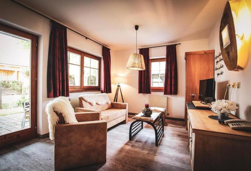 ２ベッドルームアパートメント, Active By Leitner S