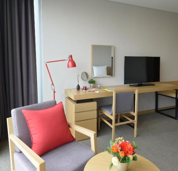 اتاق لوکس با چشمانداز شهر, Harbor Park