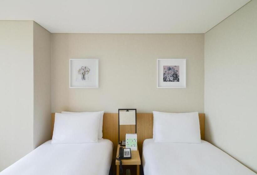 اتاق لوکس با چشمانداز شهر, Harbor Park