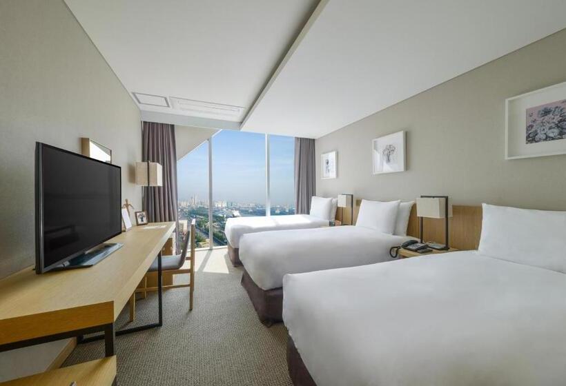 اتاق استاندارد سه نفره, Harbor Park