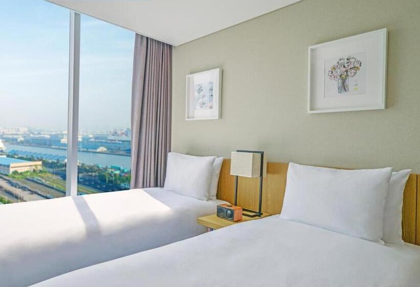 اتاق استاندارد سه نفره, Harbor Park