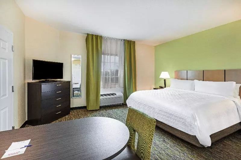 キングサイドベッドのスタンダードワンルーム, Candlewood Suites Hattiesburg, An Ihg