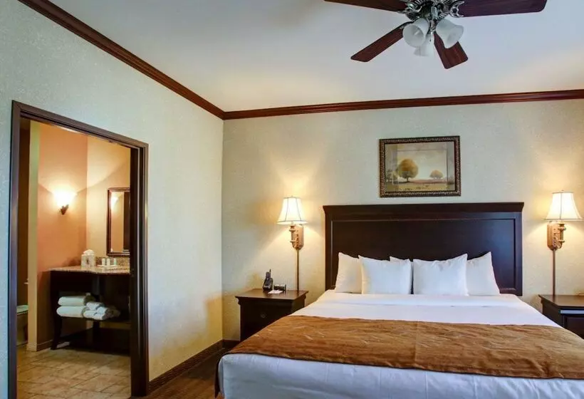سوئیت برای معلولان, Comfort Suites University Drive