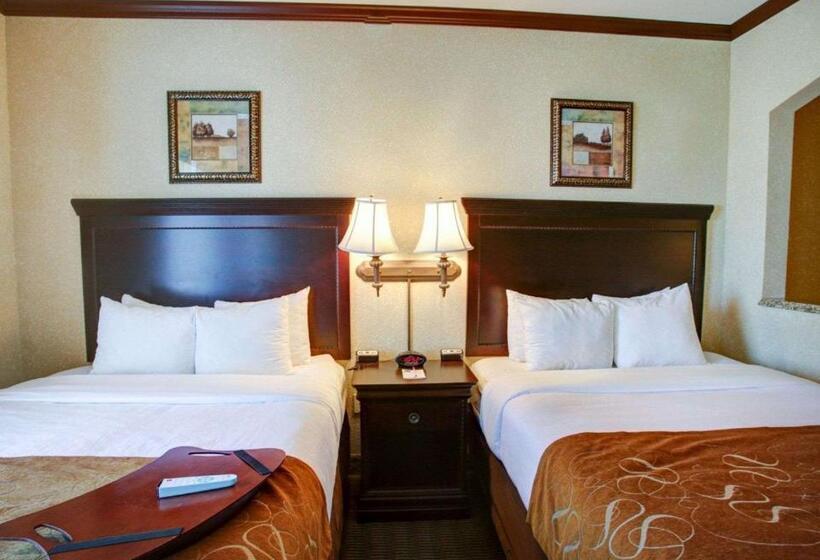 جناح, Comfort Suites University Drive