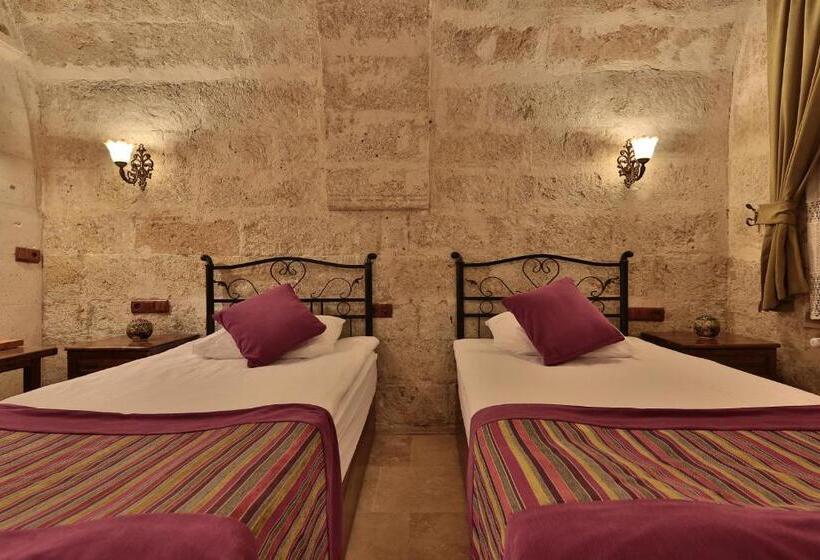 اتاق استاندارد با چشم‌انداز استخر, Elif Stone House