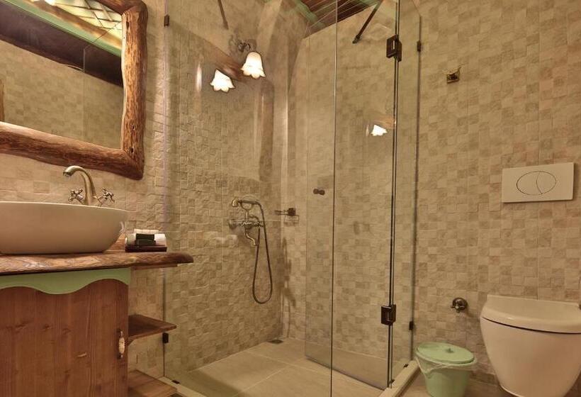 Трехместный Номер Стандарт Вид на Бассейн, Elif Stone House