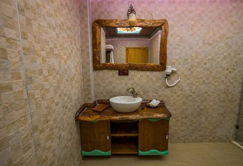 Семейный Номер, Elif Stone House