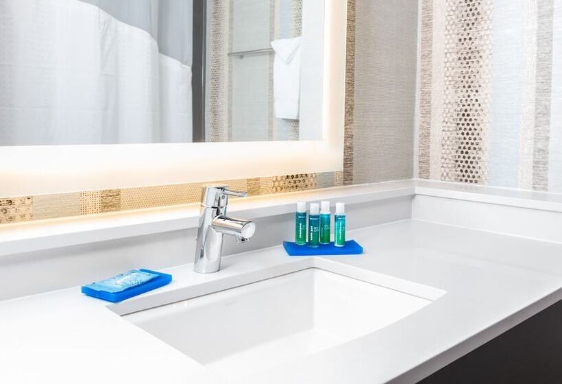 스위트, Holiday Inn Express Hotel & Suites Eugene Downtown   University, An Ihg