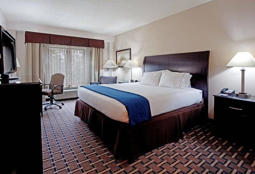 スイート, Holiday Inn Express Hotel & Suites Hope Mills Fayetteville Airport, An Ihg