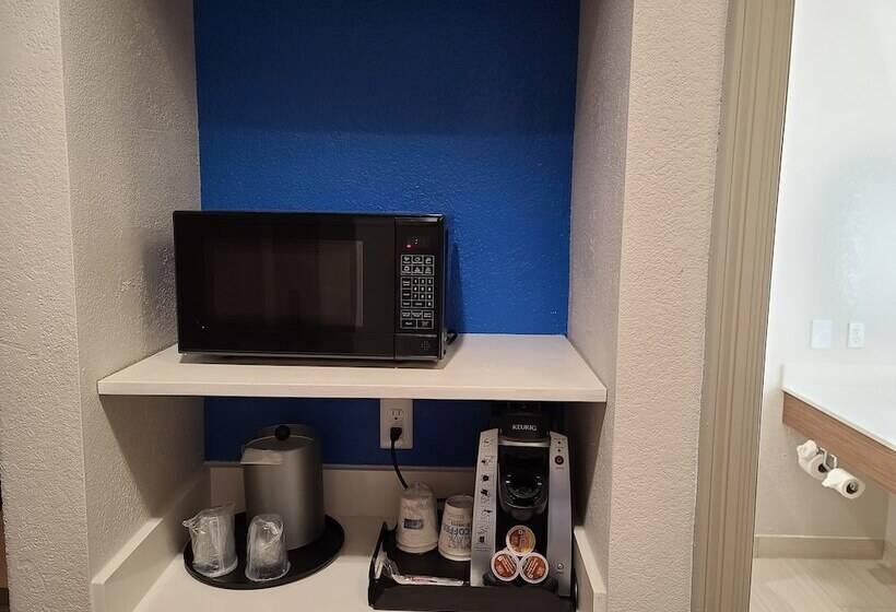 스위트, Holiday Inn Express Hotel Galveston West Seawall, An Ihg