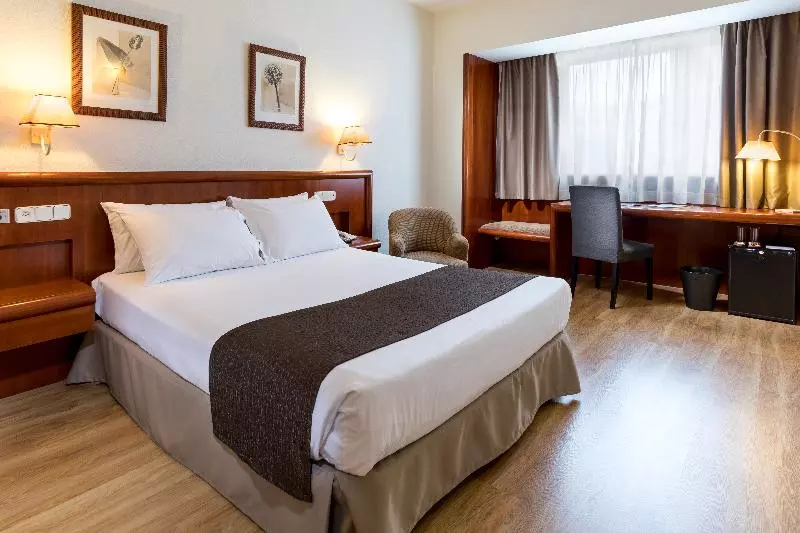 キングサイズベッドのエクゼクティブルーム, Holiday Inn Express & Suites Wilmington University Center, An Ihg