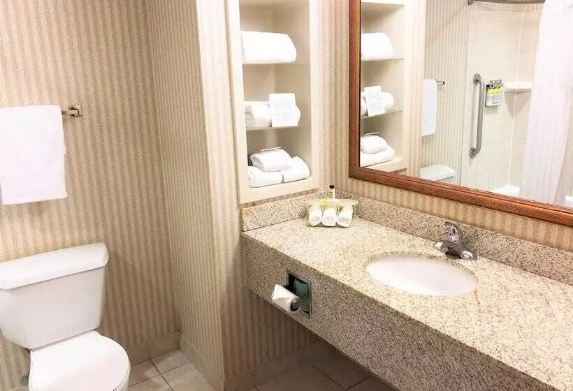 اتاق استاندارد, Holiday Inn Express Syracuse Airport, An Ihg