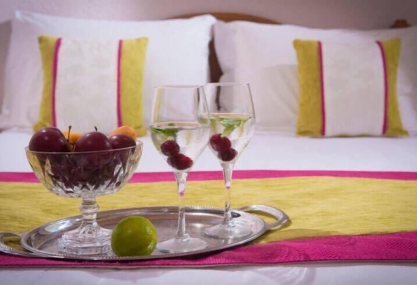 标准间, Malia Mare