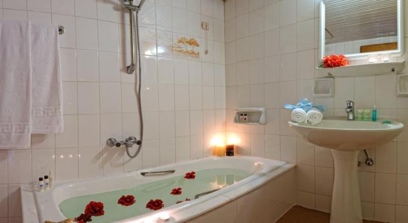 标准间, Malia Mare