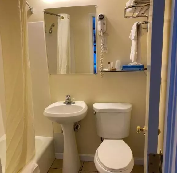 اتاق استاندارد, Relax Inn