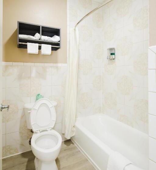 חדר סטנדרט עם מיטת קינג, Sapphire Inn & Suites