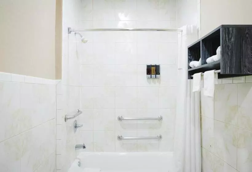 キングサイズベッドのスタンダードルーム, Sapphire Inn & Suites