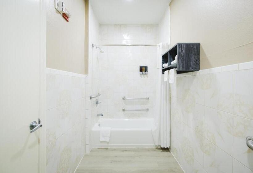 חדר סטנדרט עם מיטת קינג, Sapphire Inn & Suites