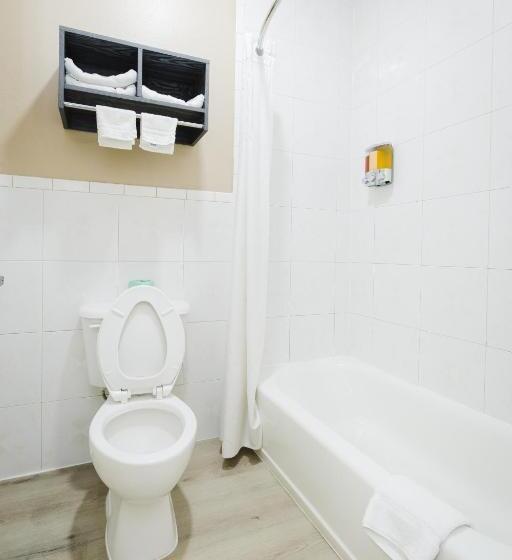 חדר סטנדרט עם מיטת קינג, Sapphire Inn & Suites