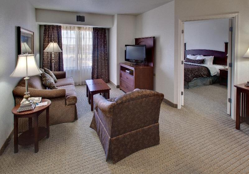 スイート, Staybridge Suites Rockford, An Ihg